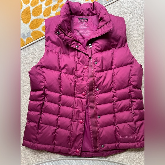LL Bean Puffer Vest - Picture 1 of 6
